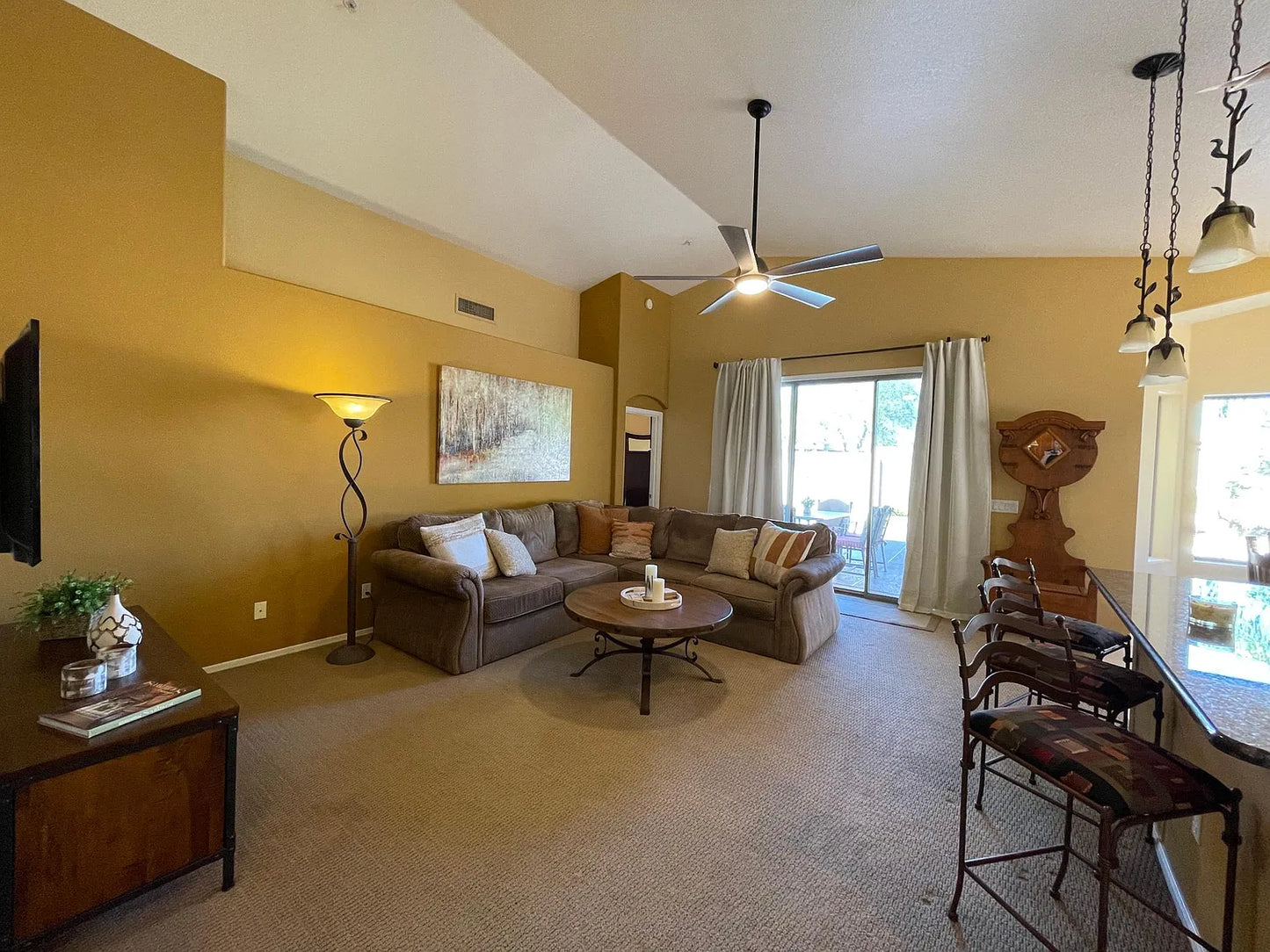 9634 E PALM RIDGE DR, SCOTTSDALE, AZ 85260 3 BED / 2 BATH $3,600 PM 1,716 SQ. FT.