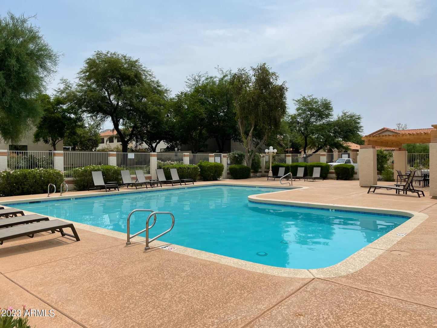 10010 E REDFIELD DR, SCOTTSDALE, AZ 85260 3 BED / 2 BATH $2,850 PM 1,763 SQ. FT. (Under Contract/Backups)