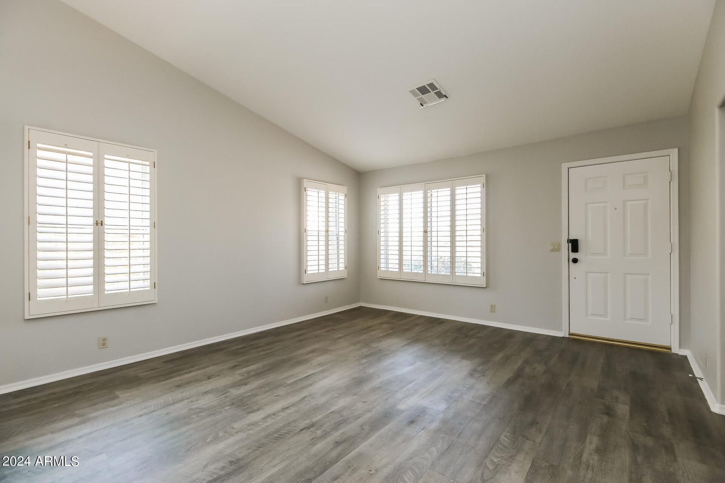 6405 E VIRGINIA ST, MESA, AZ 85215