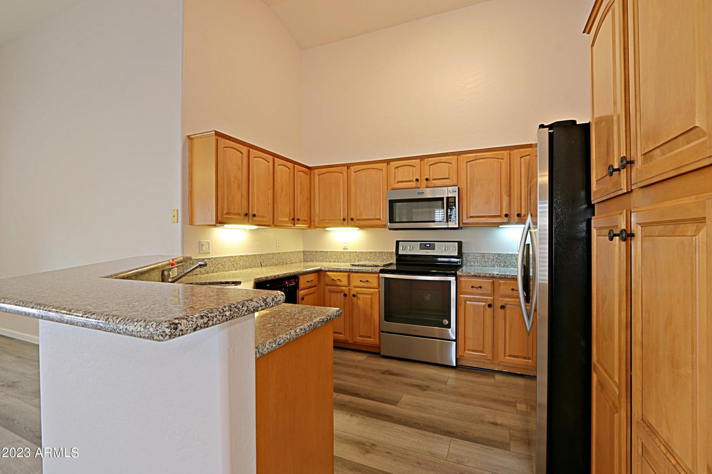 10010 E REDFIELD DR, SCOTTSDALE, AZ 85260 3 BED / 2 BATH $2,850 PM 1,763 SQ. FT. (Under Contract/Backups)