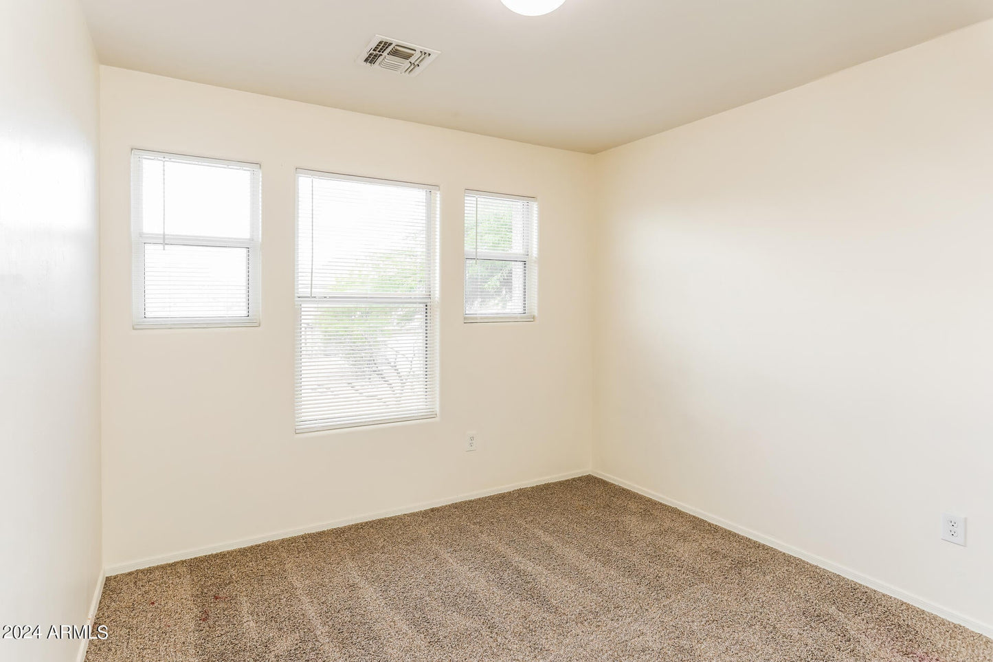 7063 S BRICKELLBUSH LN, TUCSON, AZ 85756