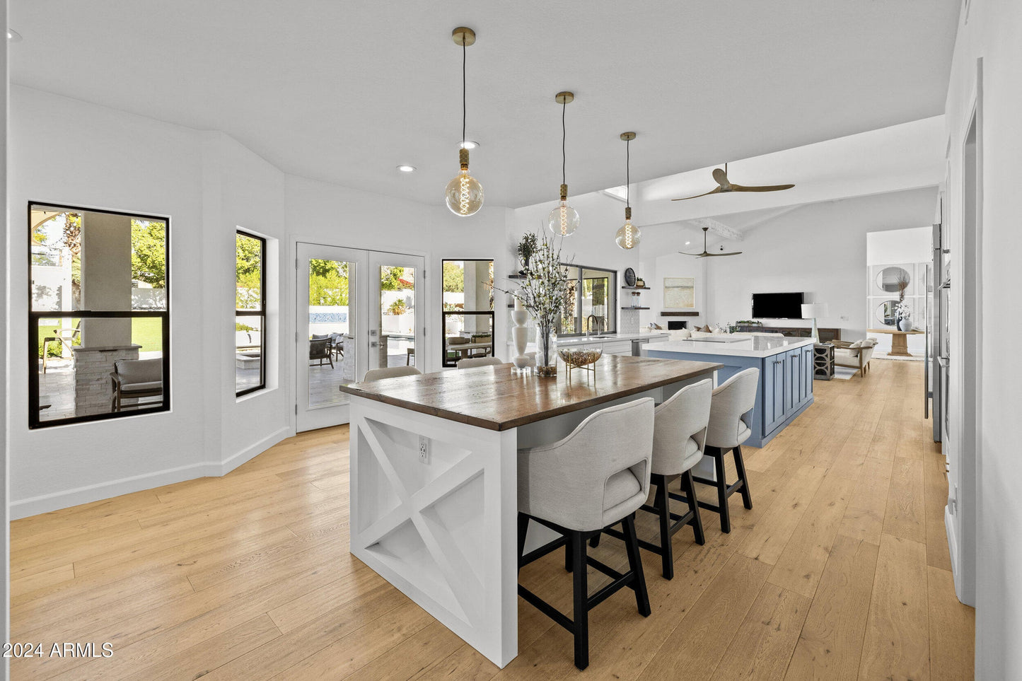 10540 E LARKSPUR DR, SCOTTSDALE, AZ 85259