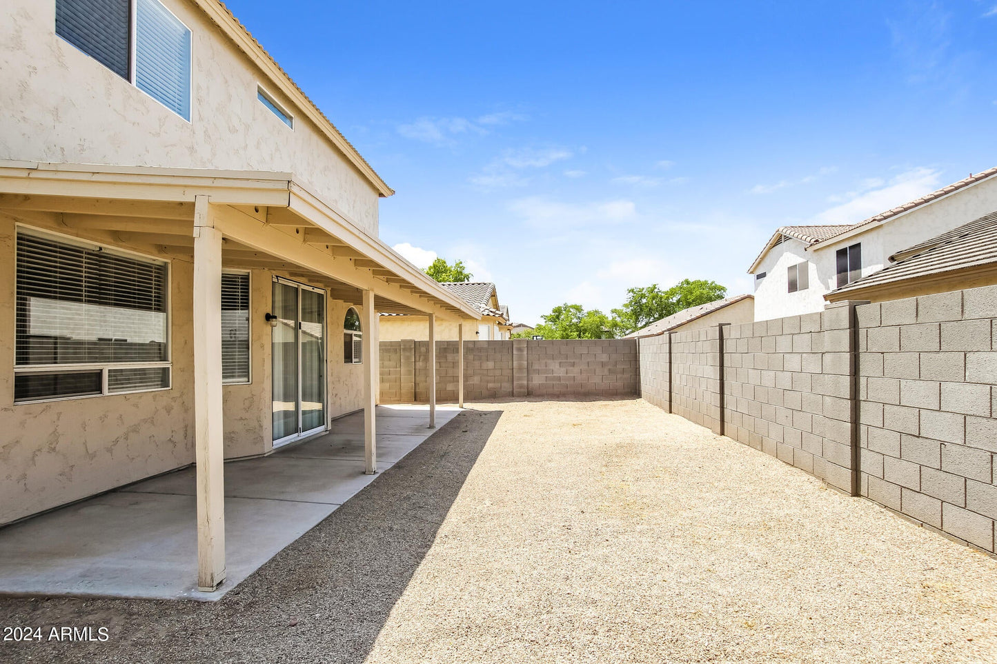 1214 E SUNLAND AVE, PHOENIX, AZ 85040 3 BED / 2.5 BATH $427,000 2,020 SQ. FT.