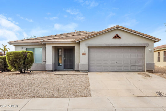 2223 W NANCY LN Phoenix AZ 85041 4 BED / 2 BATH $430,000 2,043 SQ. FT.