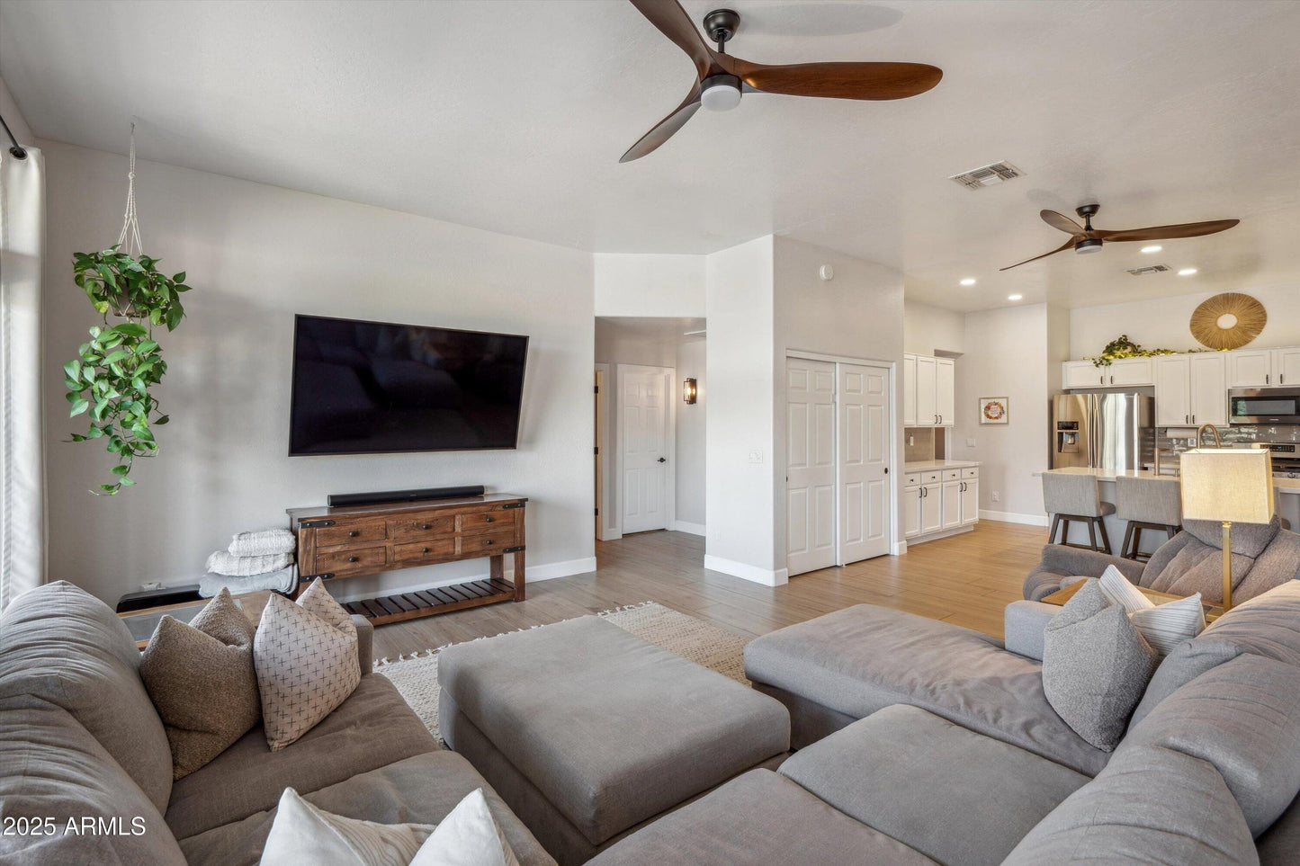 10933 W PALM LN, Avondale, AZ 85392