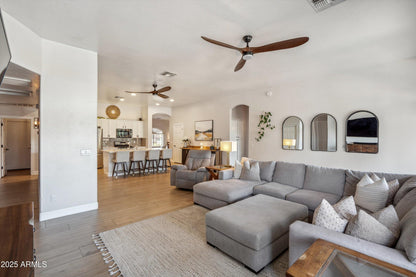 10933 W PALM LN, Avondale, AZ 85392