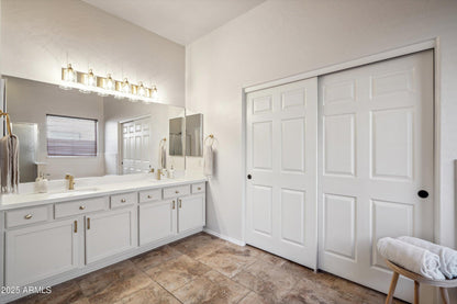 10933 W PALM LN, Avondale, AZ 85392