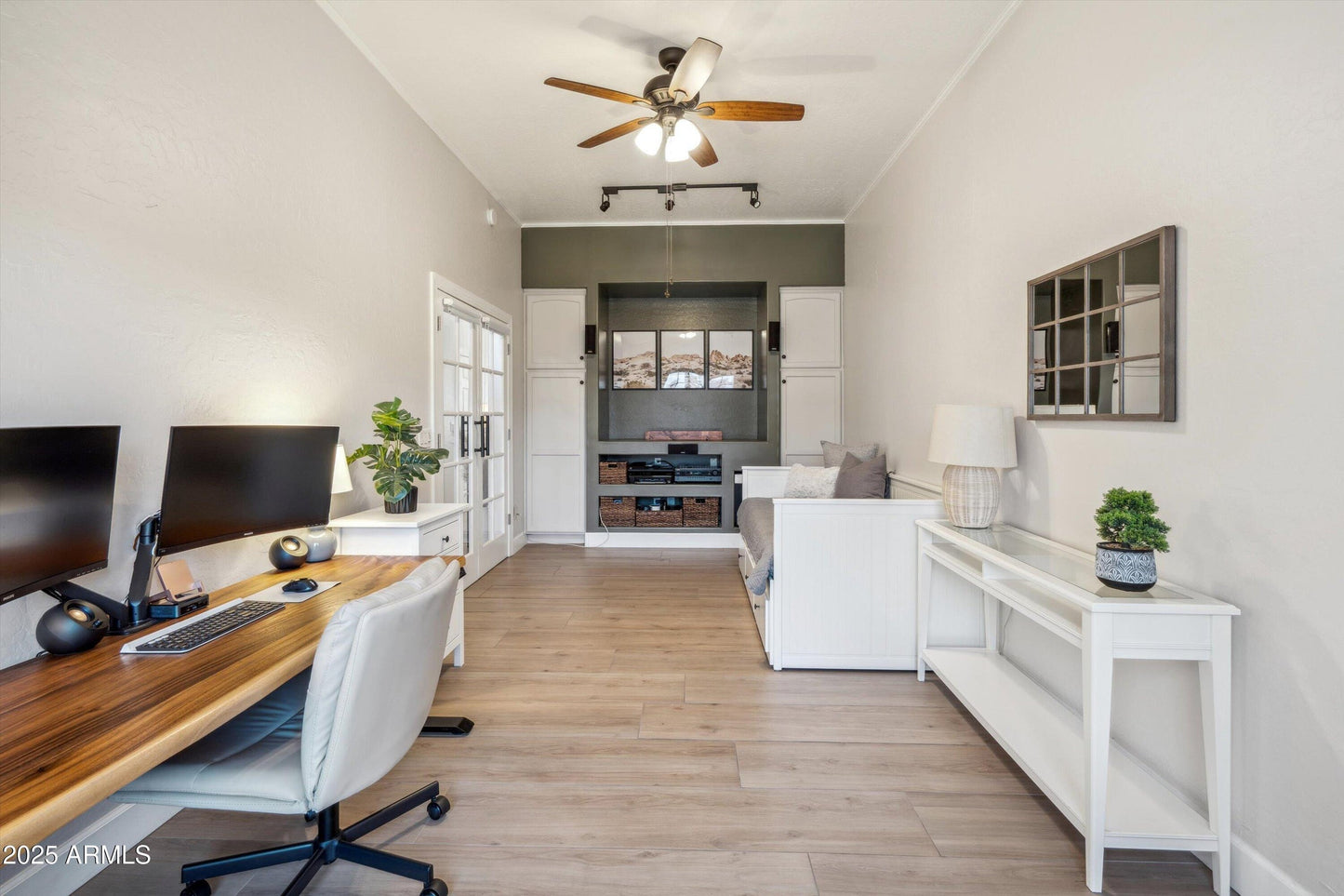 10933 W PALM LN, Avondale, AZ 85392