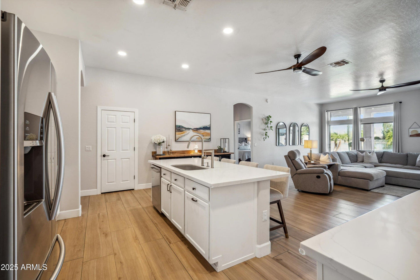10933 W PALM LN, Avondale, AZ 85392